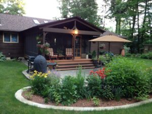West Springfield MA: Screened In Porch
